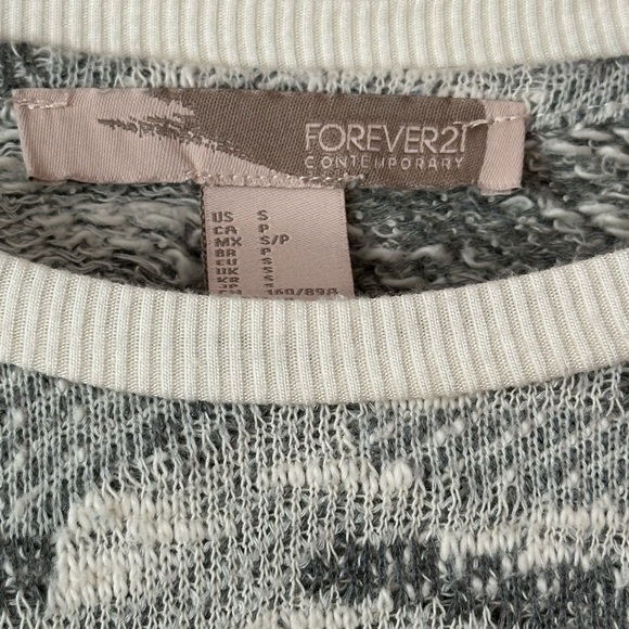 Forever 21 Camouflage Top - Picture 3 of 5